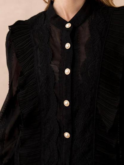 Chemise à volants en dentelle
